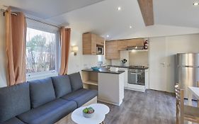 Luxe Chalet In Renesse Met 2 Badkamers - Joycasa